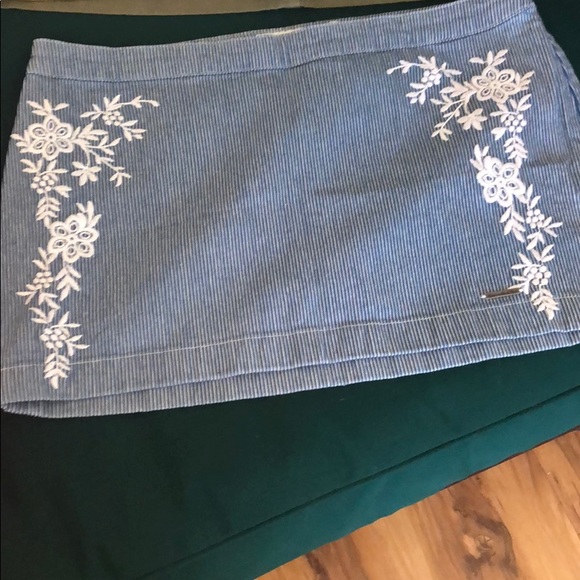 Abercrombie size 10 mini skirts $18 each - Picture 5 of 5